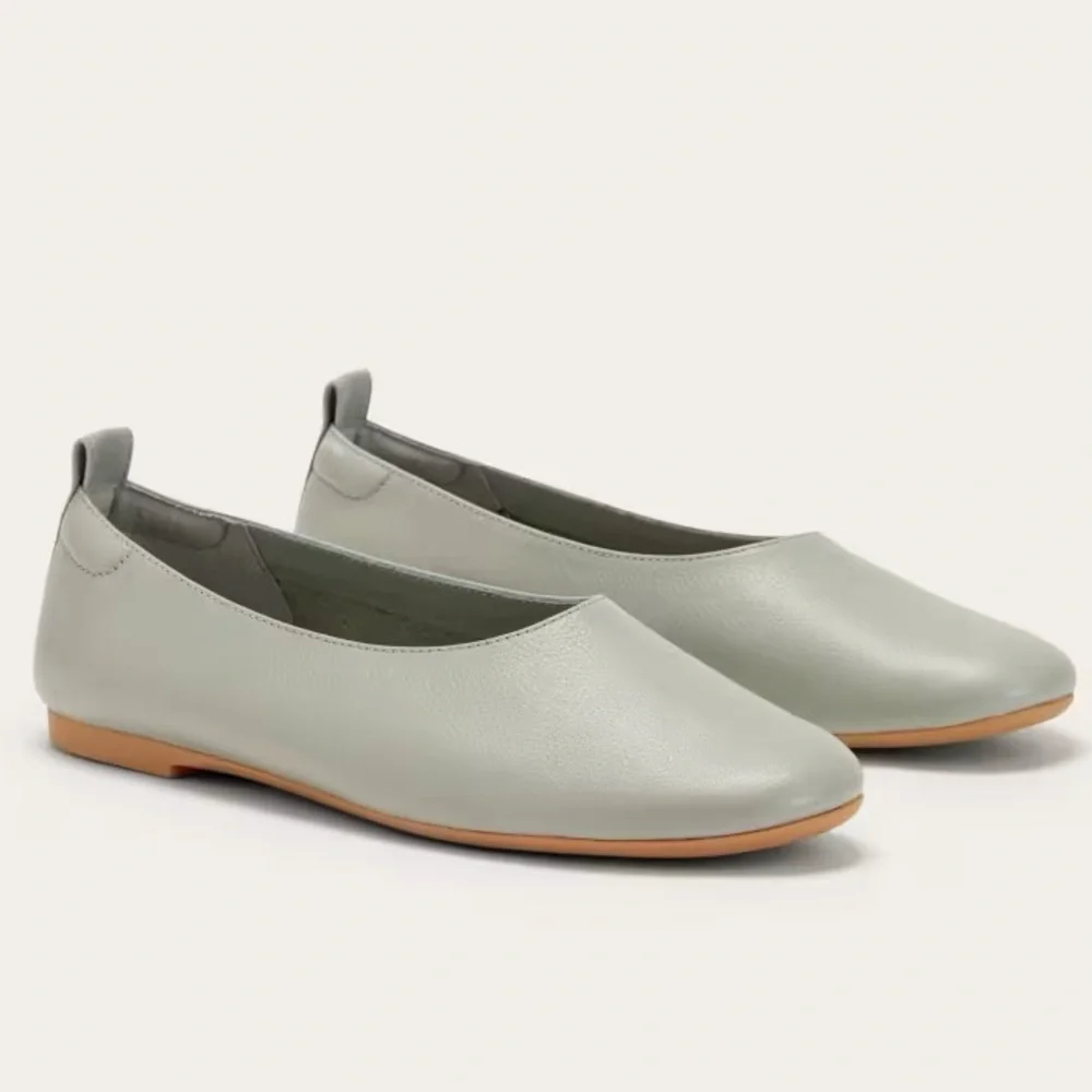 EVERLANE The Italian Leather Day Glove in Sage Green Flats Slip On Size 7.5 NEW